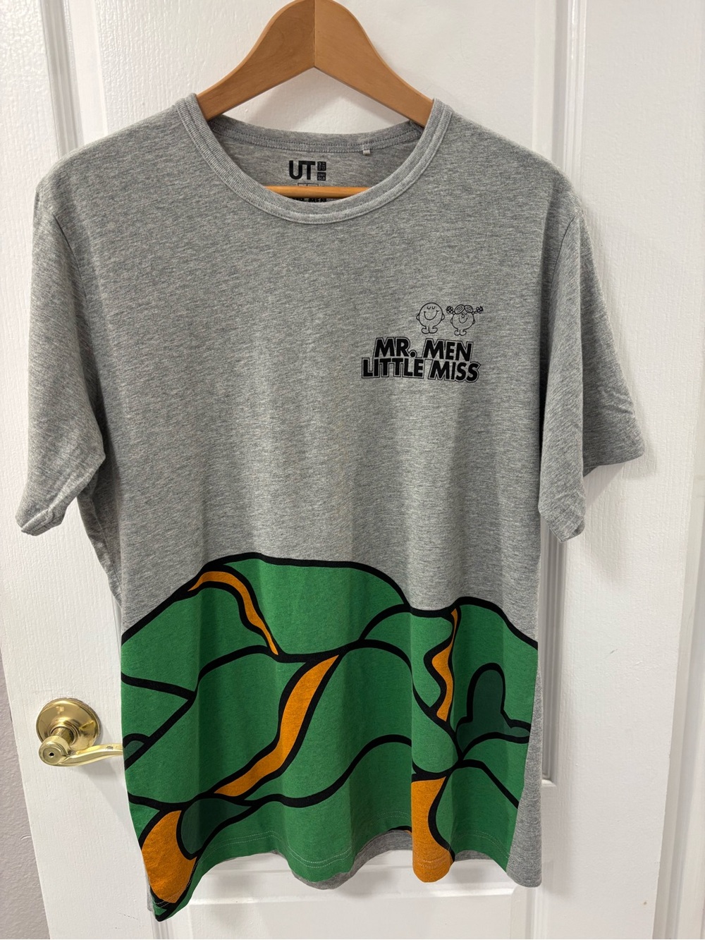 Uniqlo UT 2015 Grey Graphic Tee with Green Orange Graphic - Mr. Men Little Miss